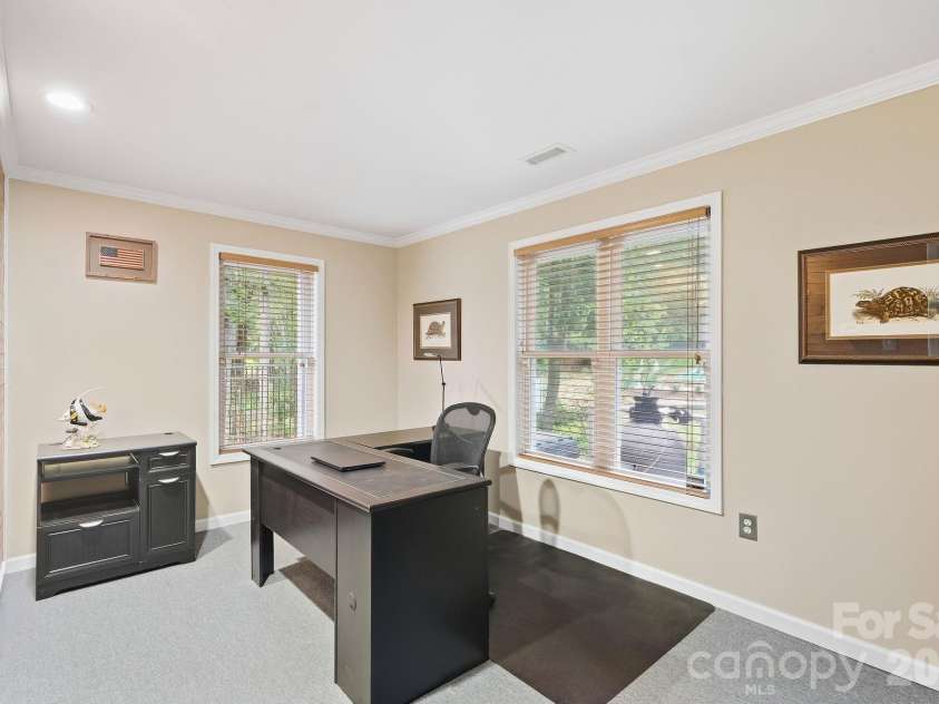 2055 Tiger Paw Lane, York, SC 29745.  MLS# CAR4425270, YatesRealty ID 45420. Flex Space / Office - Basement