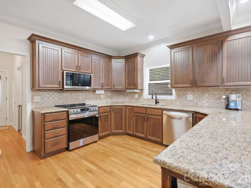 2055 Tiger Paw Lane, York, SC 29745.  MLS# CAR4425270, YatesRealty ID 45420. Kitchen - Main Level