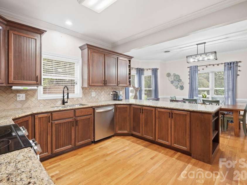 2055 Tiger Paw Lane, York, SC 29745.  MLS# CAR4425270, YatesRealty ID 45420. Kitchen - Main Level