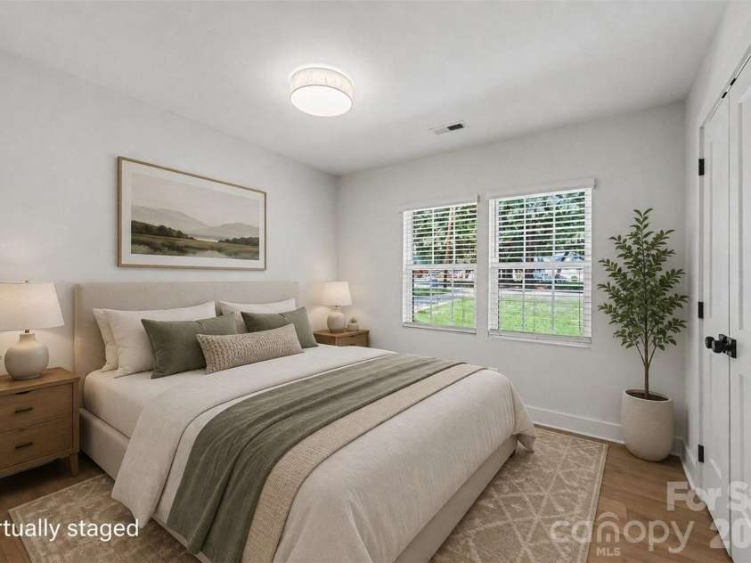 2000 Kilborne Drive, Charlotte, NC 28205.  MLS# CAR4415514, YatesRealty ID 45422. 