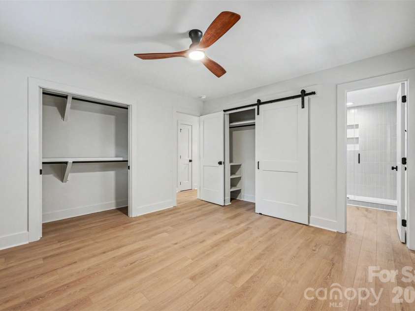 2000 Kilborne Drive, Charlotte, NC 28205.  MLS# CAR4415514, YatesRealty ID 45422. 