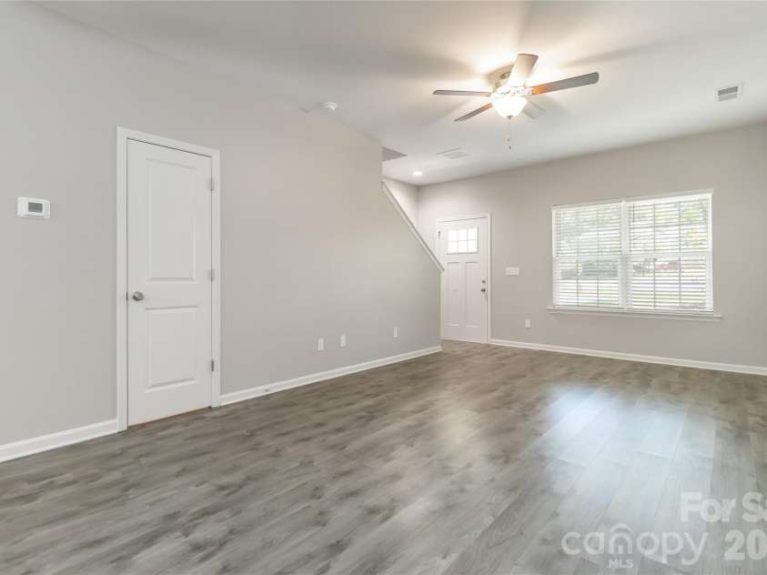7623 Reames Road, Charlotte, NC 28216.  MLS# CAR4416327, YatesRealty ID 45423. 