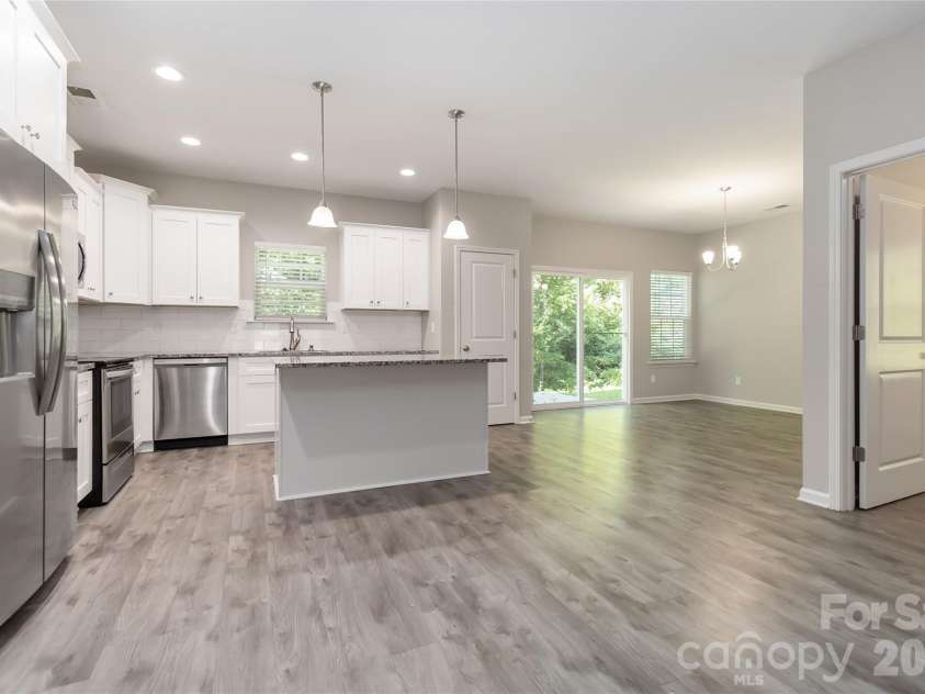 7623 Reames Road, Charlotte, NC 28216.  MLS# CAR4416327, YatesRealty ID 45423. 