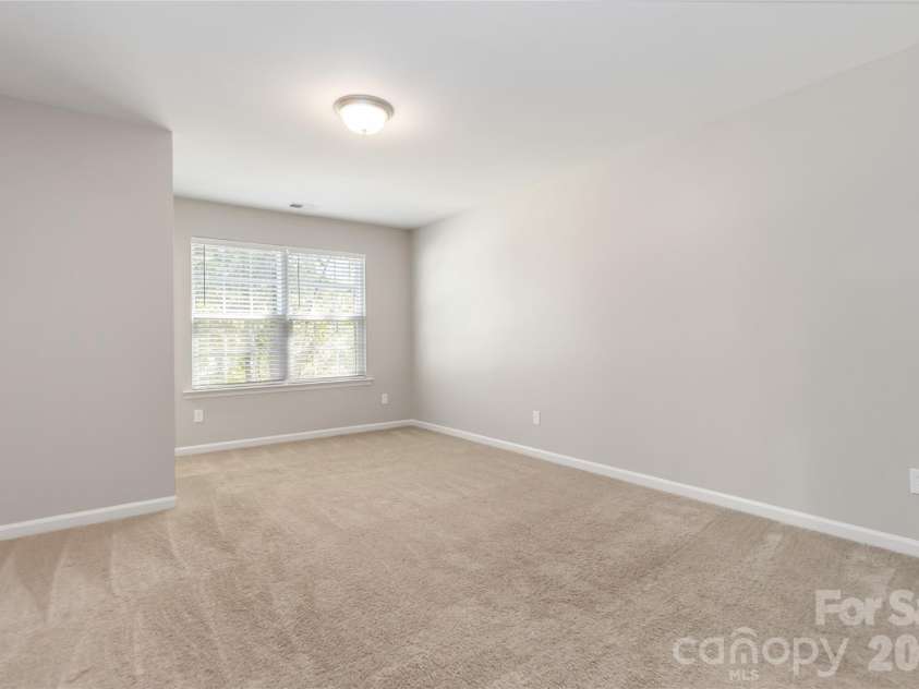 7623 Reames Road, Charlotte, NC 28216.  MLS# CAR4416327, YatesRealty ID 45423. 