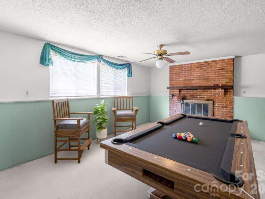 6204 Turtle Neck Lane, Charlotte, NC 28227.  MLS# CAR4415648, YatesRealty ID 45425. 