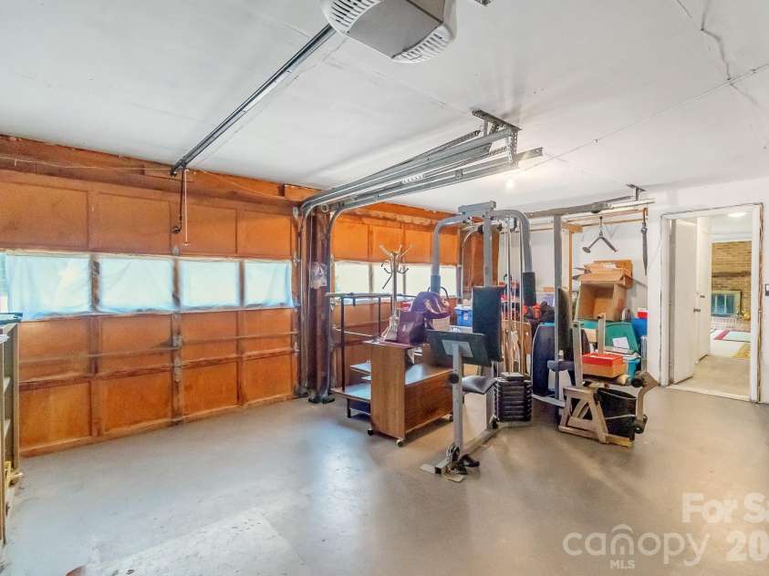 6204 Turtle Neck Lane, Charlotte, NC 28227.  MLS# CAR4415648, YatesRealty ID 45425. 