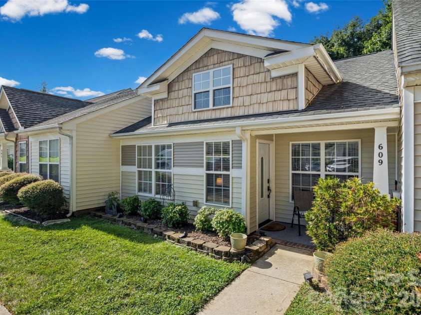 609 Gable Drive, Rock Hill, SC 29732.  MLS# CAR4414695, YatesRealty ID 45428. 