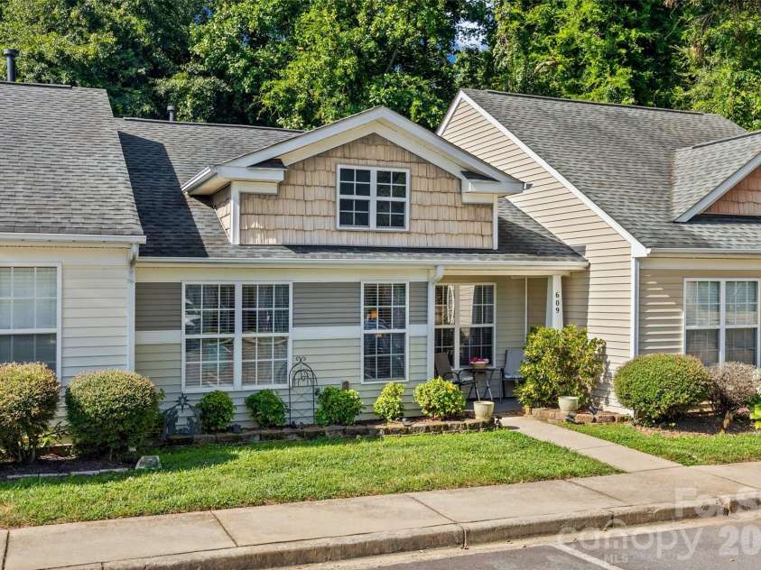609 Gable Drive, Rock Hill, SC 29732.  MLS# CAR4414695, YatesRealty ID 45428. 