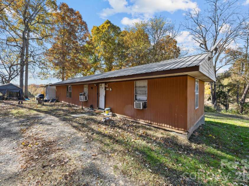 3178 Foxford Drive, Concord, NC 28025.  MLS# CAR4323148, YatesRealty ID 4543. 3266 Foxford-3rd home