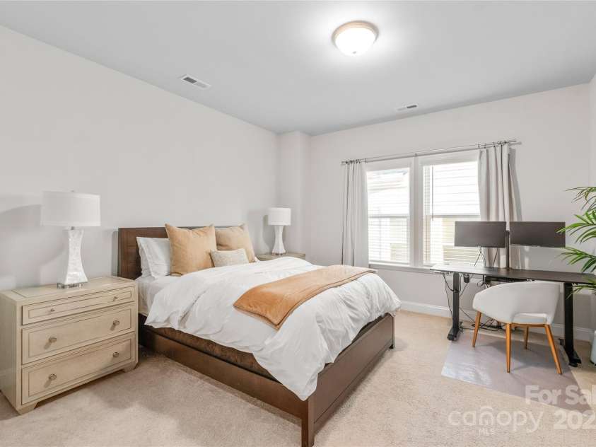 411 Belton Street, Charlotte, NC 28209.  MLS# CAR4321222, YatesRealty ID 4543. Guests (or family!) will love this suite...Full bath + walk-in closet = comfort and style.