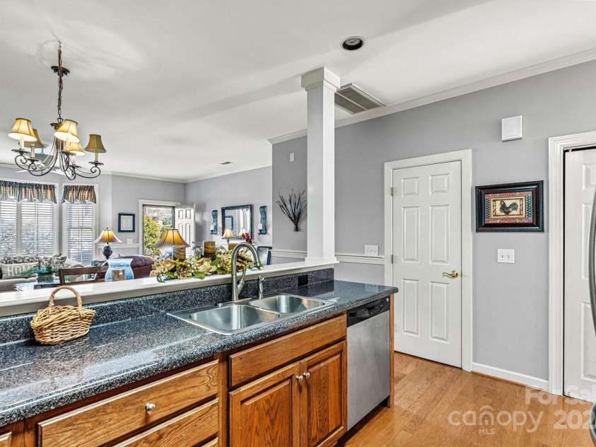 5472 Ives Street, Concord, NC 28027.  MLS# CAR4223676, YatesRealty ID 4543. Kitchen - all appliances remain