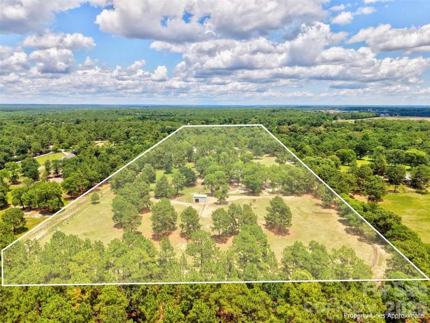1377 Pine Road, Camden, SC 29020.  MLS# CAR4416443, YatesRealty ID 45431. Perimeter surrounded by training tracked.