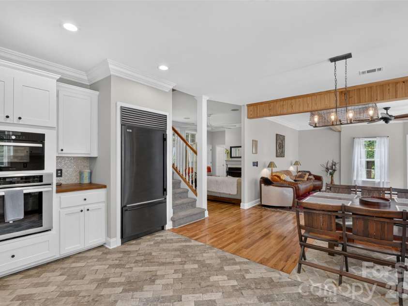 1377 Pine Road, Camden, SC 29020.  MLS# CAR4416443, YatesRealty ID 45431. Sub Zero Refrigerator