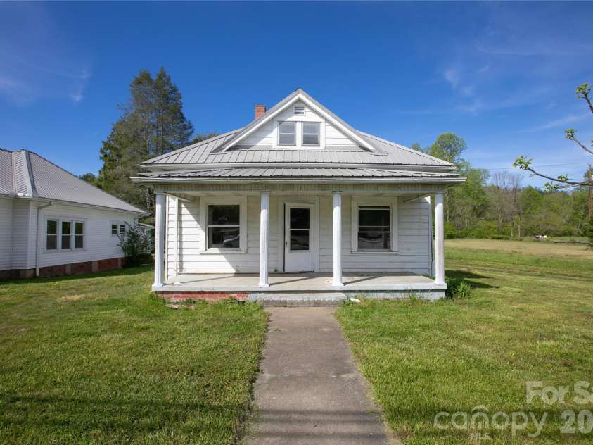 204 Main Street, Rosman, NC 28772.  MLS# CAR4380938, YatesRealty ID 45432. 