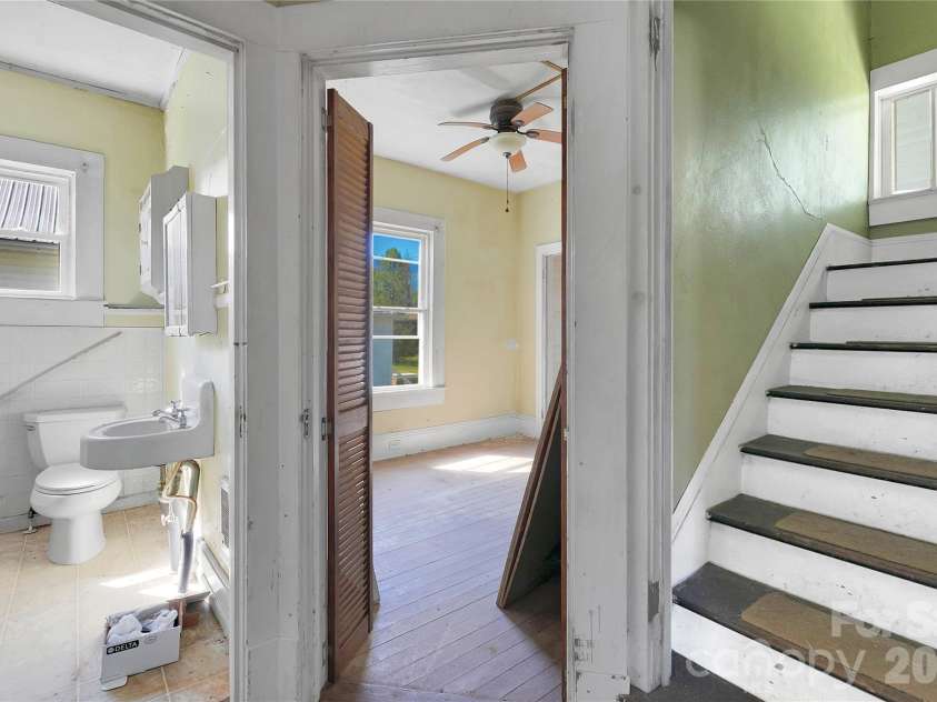 204 Main Street, Rosman, NC 28772.  MLS# CAR4380938, YatesRealty ID 45432. 