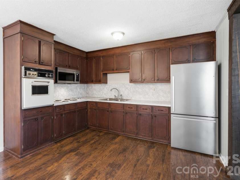 3776 Newhall Drive, Conover, NC 28613.  MLS# CAR4415388, YatesRealty ID 45433. 