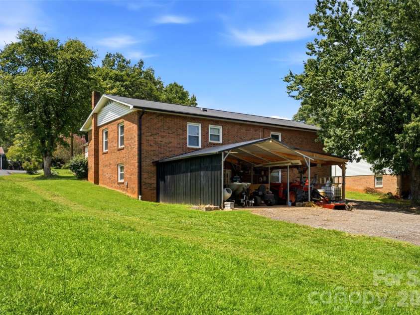 3776 Newhall Drive, Conover, NC 28613.  MLS# CAR4415388, YatesRealty ID 45433. 