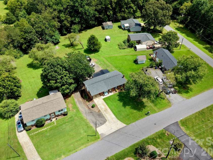 3776 Newhall Drive, Conover, NC 28613.  MLS# CAR4415388, YatesRealty ID 45433. 
