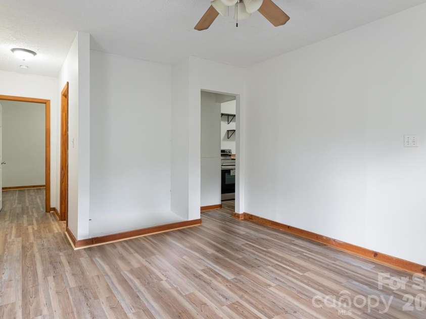26 First Street, Asheville, NC 28803.  MLS# CAR4416168, YatesRealty ID 45434. 