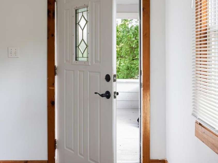 26 First Street, Asheville, NC 28803.  MLS# CAR4416168, YatesRealty ID 45434. 
