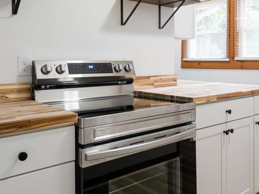 26 First Street, Asheville, NC 28803.  MLS# CAR4416168, YatesRealty ID 45434. 