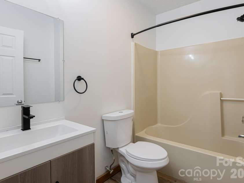 26 First Street, Asheville, NC 28803.  MLS# CAR4416168, YatesRealty ID 45434. 