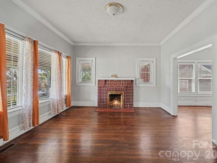 2828 Bon Air Avenue, Winston Salem, NC 27105.  MLS# CAR4415313, YatesRealty ID 45436. 