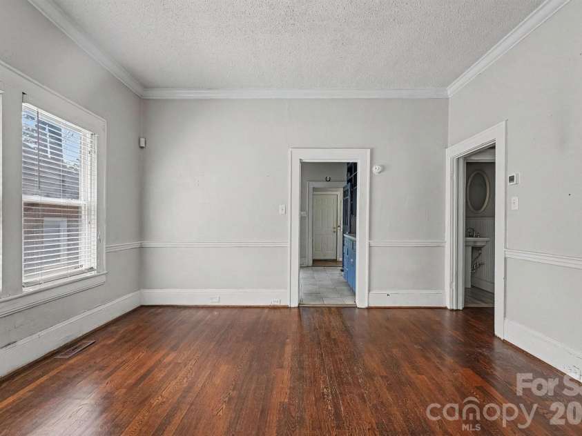 2828 Bon Air Avenue, Winston Salem, NC 27105.  MLS# CAR4415313, YatesRealty ID 45436. 