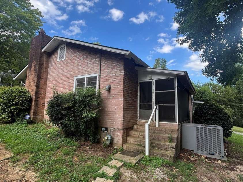 40 Beaver Street, Tryon, NC 28782.  MLS# CAR4415239, YatesRealty ID 45438. 