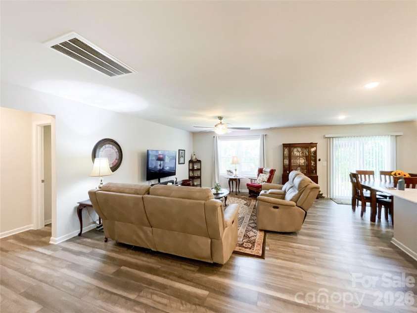 1177 Blackburn Circle, Edgemoor, SC 29714.  MLS# CAR4415574, YatesRealty ID 45439. 