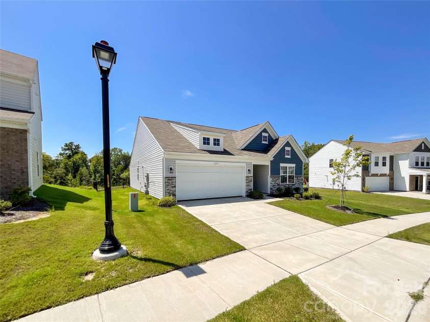 1177 Blackburn Circle, Edgemoor, SC 29714.  MLS# CAR4415574, YatesRealty ID 45439. 