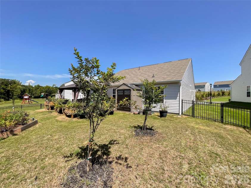 1177 Blackburn Circle, Edgemoor, SC 29714.  MLS# CAR4415574, YatesRealty ID 45439. 