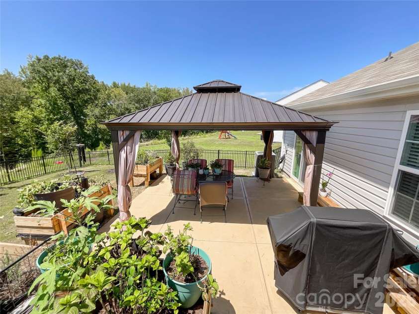 1177 Blackburn Circle, Edgemoor, SC 29714.  MLS# CAR4415574, YatesRealty ID 45439. 