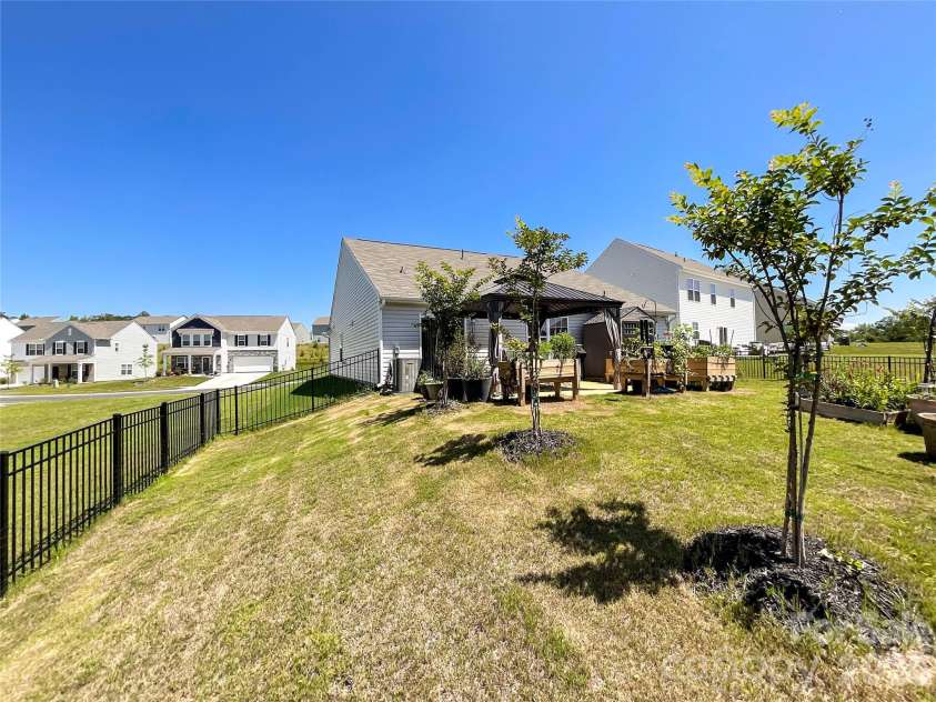 1177 Blackburn Circle, Edgemoor, SC 29714.  MLS# CAR4415574, YatesRealty ID 45439. 