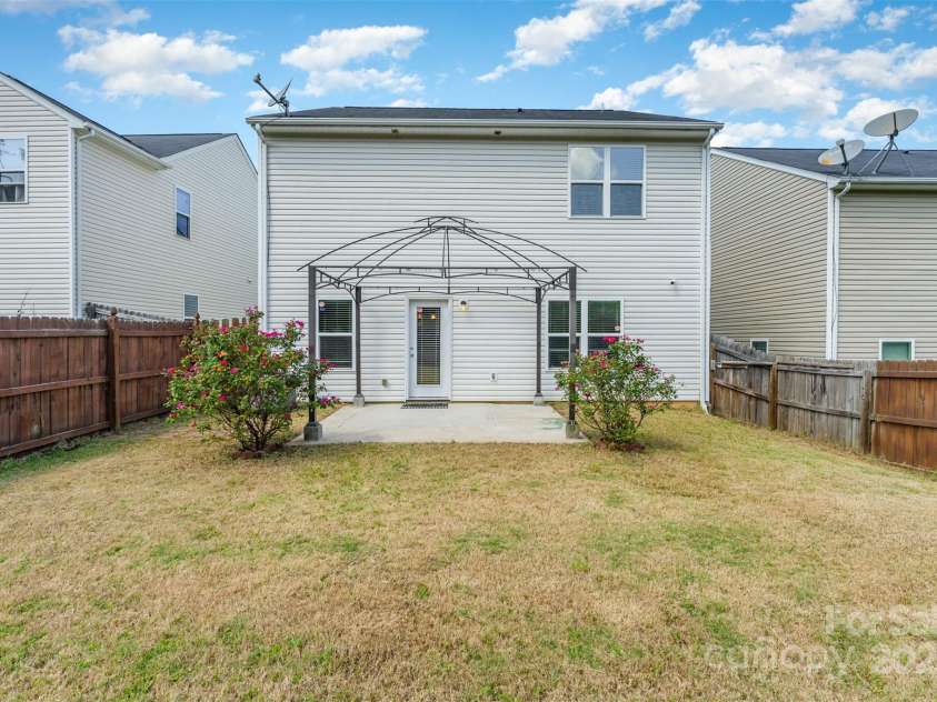 4710 Opus Lane, Charlotte, NC 28214.  MLS# CAR4327724, YatesRealty ID 4544. 