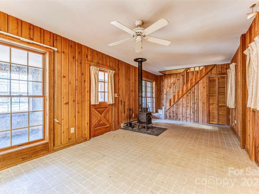 674 Walnut Ridge Road, Brevard, NC 28712.  MLS# CAR4235374, YatesRealty ID 4544. Barn Apartment- Main Level - Living Room
