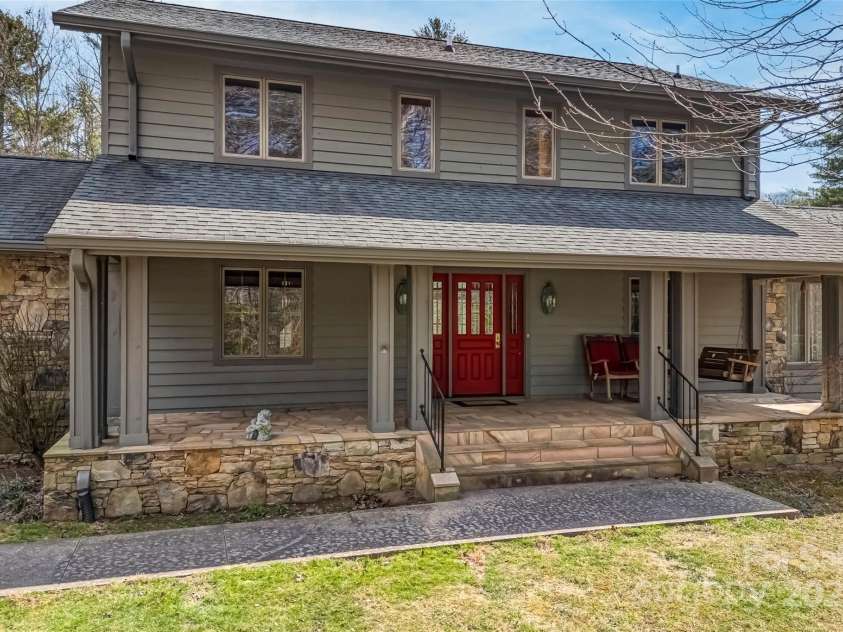 674 Walnut Ridge Road, Brevard, NC 28712.  MLS# CAR4235374, YatesRealty ID 4544. Main House - Front