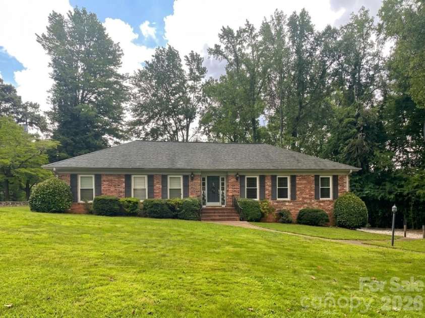 174 New Market Road, Tryon, NC 28782.  MLS# CAR4416480, YatesRealty ID 45441. 