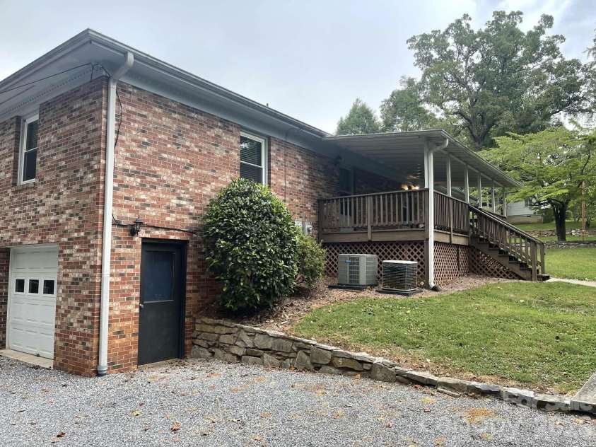 174 New Market Road, Tryon, NC 28782.  MLS# CAR4416480, YatesRealty ID 45441. 