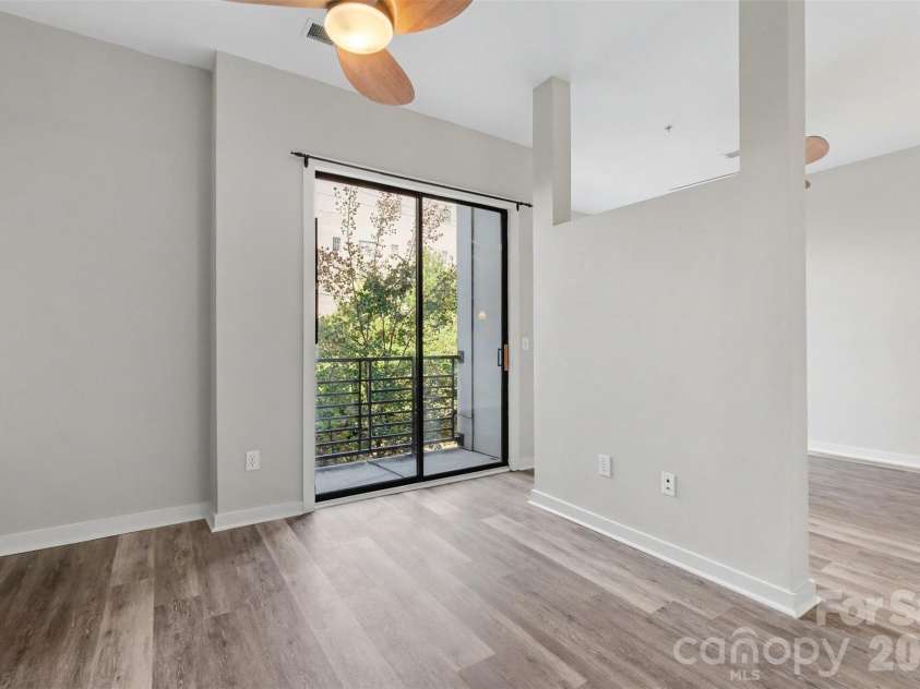 525 6th Street, Charlotte, NC 28202.  MLS# CAR4416190, YatesRealty ID 45446. 