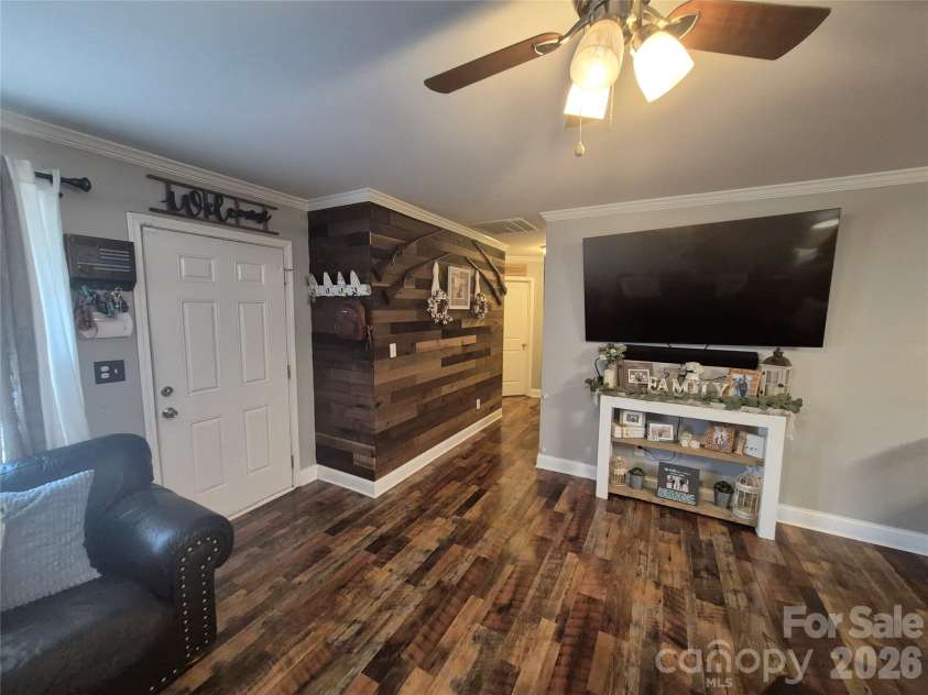 1637 Riverview Road, Lincolnton, NC 28092.  MLS# CAR4416118, YatesRealty ID 45448. 