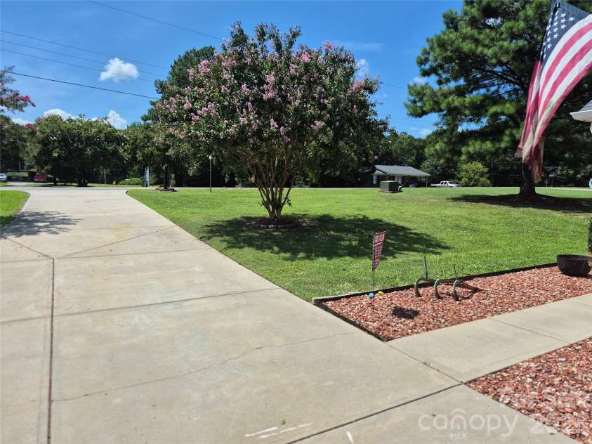 1637 Riverview Road, Lincolnton, NC 28092.  MLS# CAR4416118, YatesRealty ID 45448. 