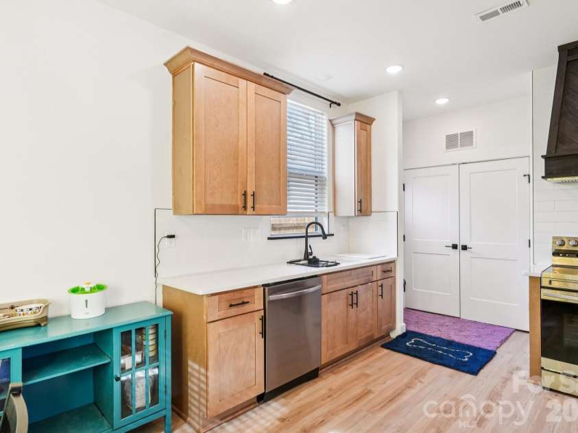 111 Crowell Drive, Concord, NC 28025.  MLS# CAR4343725, YatesRealty ID 4545. 