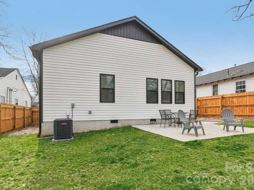 111 Crowell Drive, Concord, NC 28025.  MLS# CAR4343725, YatesRealty ID 4545. 