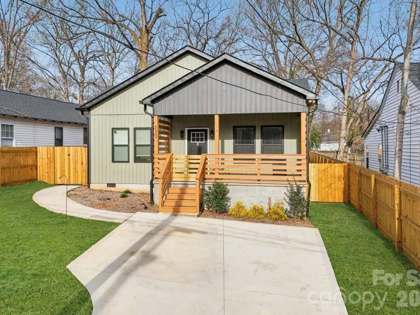 111 Crowell Drive, Concord, NC 28025.  MLS# CAR4343725, YatesRealty ID 4545. 
