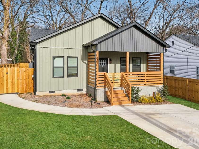 111 Crowell Drive, Concord, NC 28025.  MLS# CAR4343725, YatesRealty ID 4545. 
