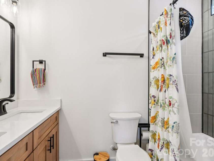 111 Crowell Drive, Concord, NC 28025.  MLS# CAR4343725, YatesRealty ID 4545. Primary Bathroom 
