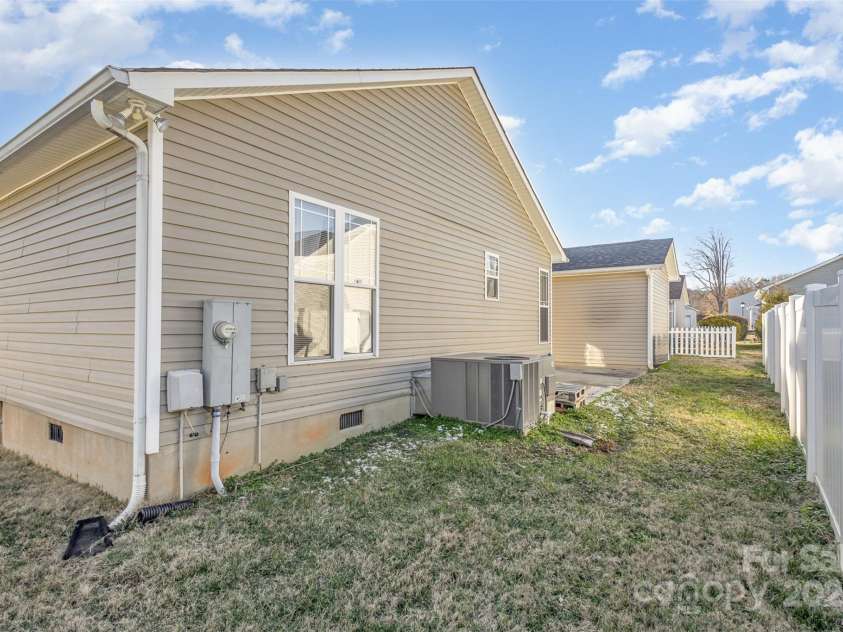 1720 Dewberry Place, Salisbury, NC 28146.  MLS# CAR4225053, YatesRealty ID 4545. 