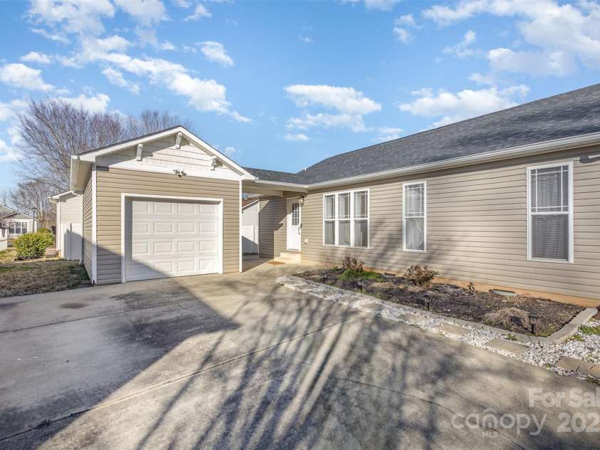 1720 Dewberry Place, Salisbury, NC 28146.  MLS# CAR4225053, YatesRealty ID 4545. 