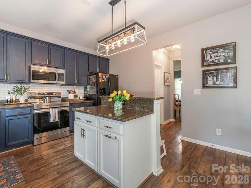 8208 Stourhead Gardens Lane, Waxhaw, NC 28173.  MLS# CAR4410610, YatesRealty ID 45450. Kitchen